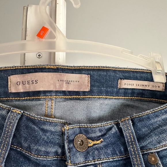 Guess Jeans. Size 28 - Picture 2 of 4